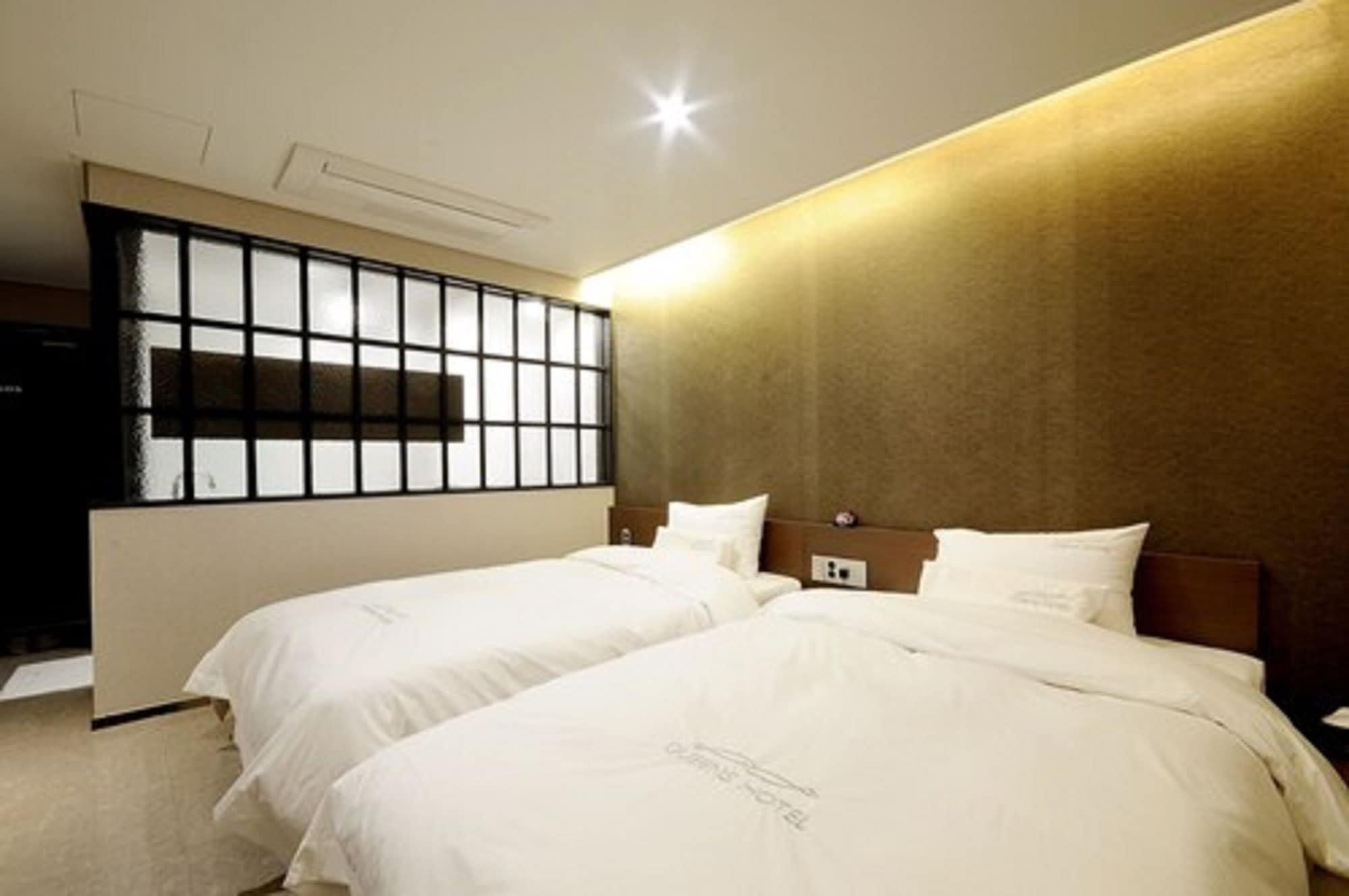 โรงแรม Queens Seomyeon ปูซาน